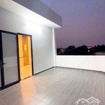 Bán nhà 1 trệt 2 lầu phú lợi, dt 5.7x25m, thổ cư 70m. gần vòng xoay hiệp thành 3. sân để 2 xe hơi