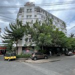 Bán nhà góc 2mt nguyễn văn hưởng, thảo điền, quận 2. dt(15 x 30m) 7 tầng. hđt 270 triệu. giá: 68 tỷ