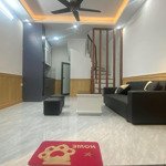 Nhà đẹp ở ngay phố tân mai: 25m/ 5 tầng/ 3 ngủ/ chỉ 4.5 tỷ. sdcc