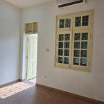 Căn hộ chung cư 70m2 2pn sáng đẹp khu n6c trung hòa nhân chính