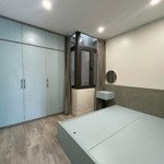 Cho thuê phòng có sân rộng diện tích 90m2- 1 pk- 1 pn ở phú thượng- tây hồ