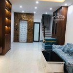 Nhà tây mỗ xây mới 37m2 x 5 tầng, thang máy, ôtô 20m, hàng xóm vinhomes, giá 5,5 tỷ