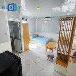 Trống lại căn penthouse 1pn rộng rãi giáp cx bắc hải q10 máy giặt riêng full nt mới view chill