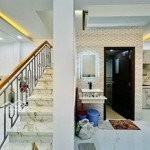 Chính chủ kẹt tiền bán gấp nhà đường lò siêu, phường 8, quận 11. chỉ 2,65tỷ. hẻm xe hơi. 0765069021