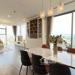 Cho thuê căn 3 phòng ngủ full đồ tại sky park residence, giá 24 tr/th vào ngay