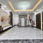 Bán nhà khương đình gần ngã tư sở. dt 42m x 6 tầng, ct máy, giá 9.5 tỷ