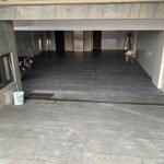 Cho thuê mp lê văn lương_ lang hạ _đống đa ,dt 190m ,9t ,có hầm .thông sàn ,có pccc .giá chỉ 200tr