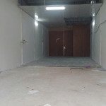 Chủ bán gấp nhà mặt tiền đường châu văn biếc. diện tích: 5x20m. ngay trum tâm chợ. giá bán 4,380 tỷ