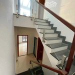 Bán nhà sát hxh hoàng hoa thám p5, dt 5x9m, gồm 4 lầu st, 5pn, gần chợ cây quéo, giá 6tỷ9