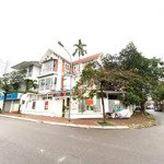 Chính chủ bán gấp biệt thự đơn lập - lô góc - vỉa hè - kinh doanh 250m2 chỉ 59 tỷ.