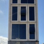 Bán tòa nhà văn phòng 1 trệt 3 lầu giá 17,9 tỷ. dt 250m2 lh 0906390003
