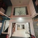 Nhà 3 tầng mặt tiền quận 2 đường lớn rộng rãi, thuận lợi để ở và kinh doanh. xe hơi vào tận nhà