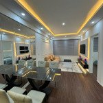 Vợ chồng tôi cần bán căn 2pn dt 70m2 tòa thái hà, giá 4,3 tỷ. lh 0389558604