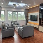 Cho thuê gấp căn hộ 4pn, nội thất mới hoàn thiện tại tòa e ciputra, giá 34 triệu/tháng