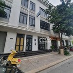 Cho thuê shophouse vinhomes mỹ đình 95m2, nhà đẹp 5t thang máy full đồ ở và văn phòng mt 6m 50tr/th