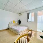 Căn hộ studio ban công full nội thất gần sân bay, tân bình