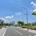 Bán đất tặng nhà lô góc đường a3 vcn phước long, giá 5tỷ900, sổng hồng xây tự do