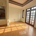 Nhà hàng xanh 1 sẹc, gần mt, hẻm 3m, 100m2, 3 tầng - chỉ 11,x tỷ