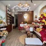 Bán căn góc 3 mặt tiền, hxh lê văn sỹ, quận 3. có sẵn hđt: 44 tr/tháng, giá chỉ 18 tỷ