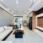 Bán nhà nguyễn sơn,38m,6tầng,thang máy,ô tô vào nhà,nội thất sang sịn,9xty