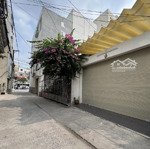 Ngay mặt tiền cmt8 - tân bình - nhà trệt lửng lầu - 40m2 - giáp q10 - chỉ 3,7 tỷ