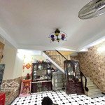 Nhà 3 tầng 3 pn - ngang 9m x 5m - thạch thị thanh. 8,3 tỷ
