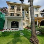 Bds hvl chính chủ gửi cho thuê biệt thự liên kế chateau phú mỹ hưng, q7 view vườn, đối diện sân tennis, hồ bơi.