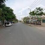 Bán nhà xưởng goc 2mt kdc ipc tân thuận nguyễn văn tạo nhà bè đối diện lái xe thành công dt 9x24=265m2 - giá 8.2 tỷ