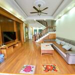 Cho thuê nhà văn cao vị trí đẹp, 7 p.ngủ khép kín, dt: 80m2.
