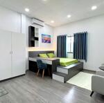 Căn hộ studio cửa sổ lớn full nội thất nhà mặt tiền gần sân bay tân sơn nhất