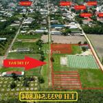đất mặt tiền thị trấn tân châu, khu phố 4, gần trường học cấp 1,2. dt 250m2, sổ đó riêng.
