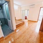 Cho thuê ccmn đẹp thoáng rộng 5tr2 ngõ 166 nhân hòa