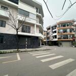 Bán căn nhà phố vạn cát, tích sơn giá 7,5 tỷ. lh 0399.566.078