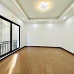 Hiếm nhà đẹp ngô gia tự - long biên 30m2 x mt 6m, sẵn dòng tiền - ô tô đỗ cổng 4.7 tỉ