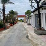 Nhà hiện đại mái thái giá phù hợp