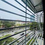 Mình cần cho thuê căn hộ tập thể t4 mặt phố nguyễn chí thanh, 70m2, 3pn,11triệu mới đẹp như chung cư cao cấp