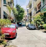 Bán căn nhà 153m2 ngay gần quốc tử giám - giá 18 tỷ