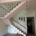 Bán nhà 2 tầng mt đường lê văn hiến (gần ub quận nhs), dt 112m2 giá 7tỷ7. lh 0942992361