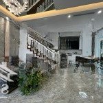 Cho thuê biệt thự san hô, 150 m2, mặt tiền 9m, hoàn thiện đẹp, vị trí gần hồ, gần khu chung cư !!
