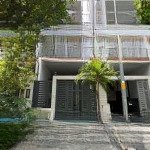Cho thuê nhà vạn phúc 5x21m hầm 4 tầng, nhà mới hoàn thiện 100%, giá 33 triệu