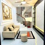 Bán nhà phố vọng 39m2 nhà đẹp kinh doanh tốt thang máy 8.9 tỷ