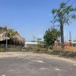 đất nền giá rẻ sổ riêng thổ cư kinh doanh buôn bán 1 sẹc ql1a 1 tỷ 550 .lh 0799 216 799 em trinh.