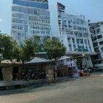 Bán nhà mặt tiền võ văn kiệt, giáp quận 1. dt: 25 x 50m. xd: 2 hầm + 14 tầng - 2,5 tỷ/th - 300 tỷ