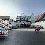 Bán nhà mt phan đăng lưu, phú nhuận dt 20 x 33, 2 tầng. hđ thuê 500triệu/ tháng. 200 tỷ