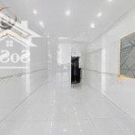 Cho thuê nhà đẹp 3 lầu mặt tiền đường phạm văn thuận, biên hòa