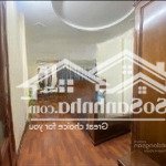 Gia đình tôi bán gấp căn nhà 38m- bùi huy bích - ngõ rộng- an ninh, tiện ích cực tốt.