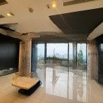 Cần bán gấp căn 120m2, tầng thấp nguyên bản 3pn-2vs đã sửa thành 2 ngủ cho rộng. giá nào cũng bán.