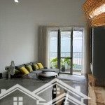 Bán căn ia20 ciputra. căn 94m2, có logia + ban công, view sông hồng rất đẹp + full nội thất. sẵn sổ