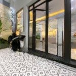 Nhà phố an dưong --quận tây hồ -tặng nội thất -sát phố -40 m2-5 tầng -mặt tiền 5m