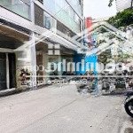 Gia đình cần bán gấp nhà ngỗ núi trúc - 89m2 - mặt đường kinh doanh - giá 20 tỷ 300tr